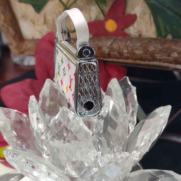 Louis Vuitton Style Miniature Lighter / Purse - Picture 4 of 8